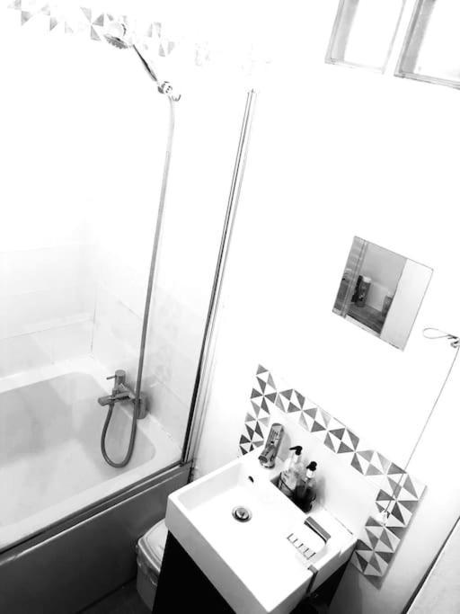 Carpe Diem Rooms Flat Near Zone 1 런던 외부 사진